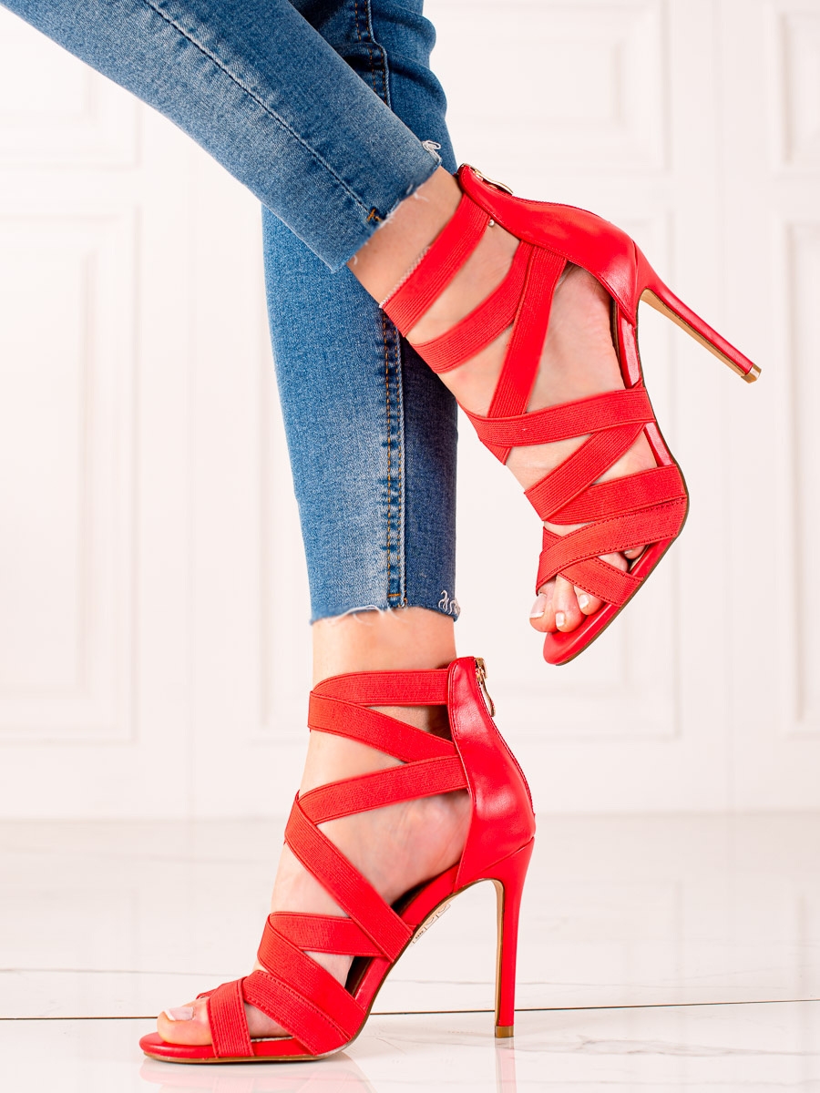 Levně Exkluzívní dámské červené sandály na jehlovém podpatku