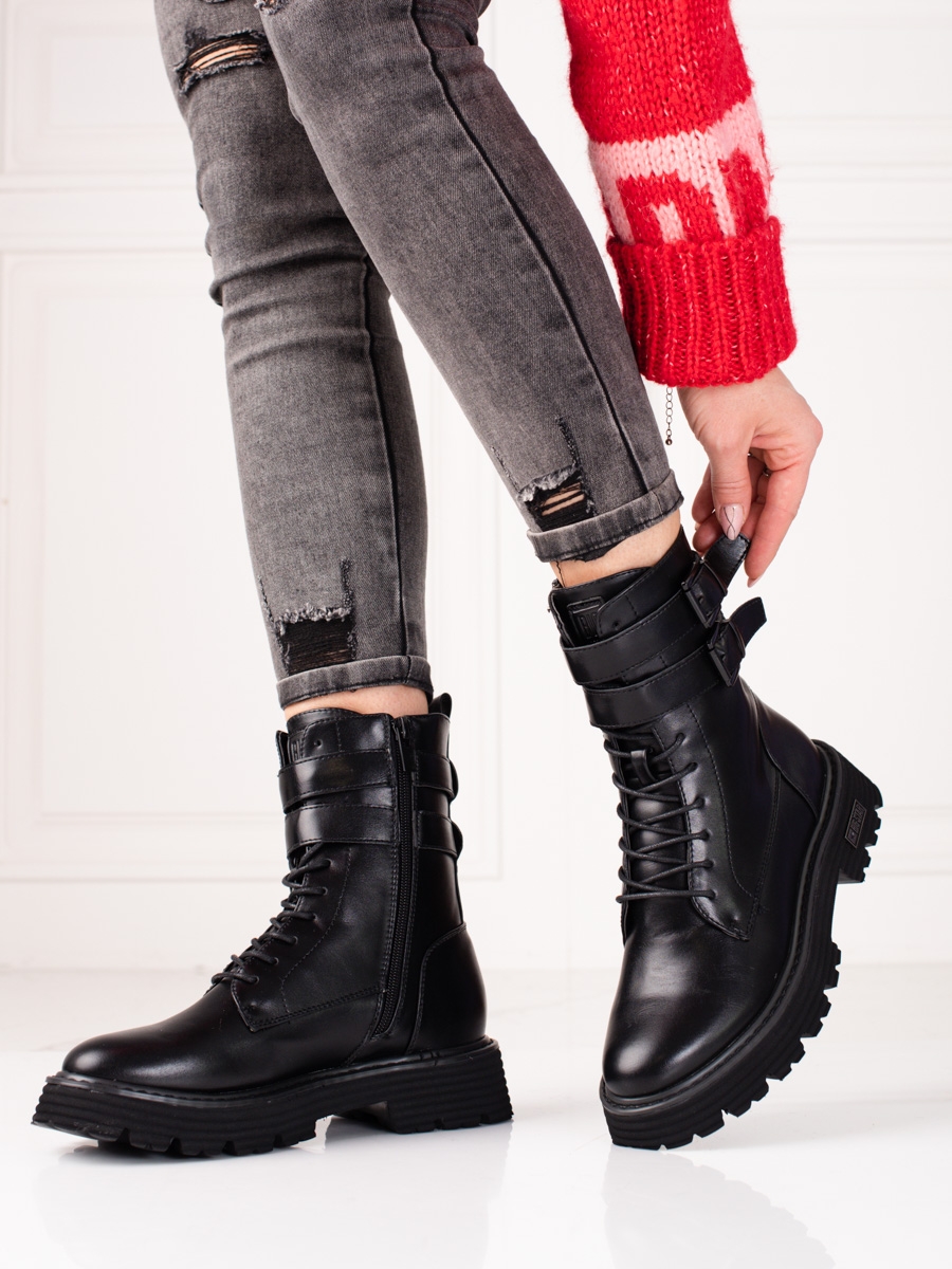 Exkluzívní  kotníčkové boty dámské černé na plochém podpatku