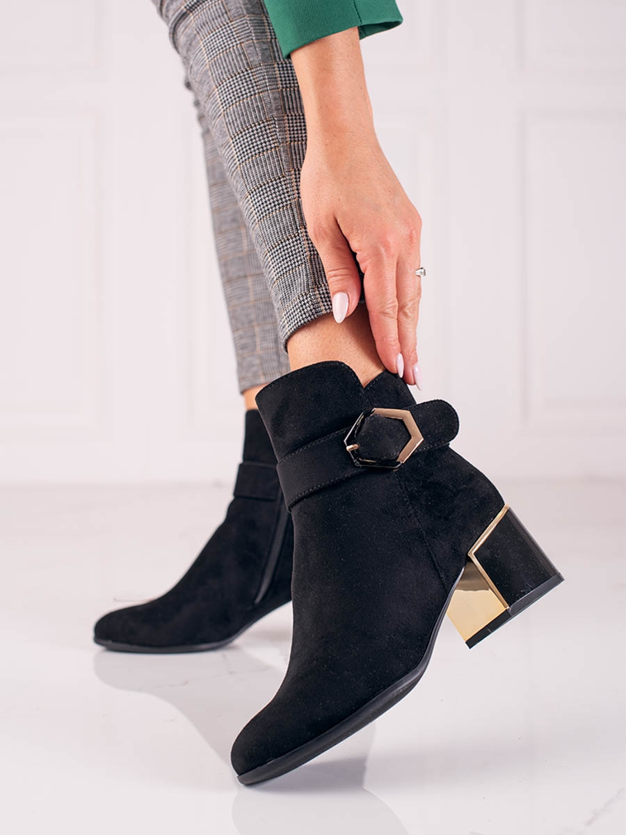 Originální  kotníčkové boty dámské černé na širokém podpatku