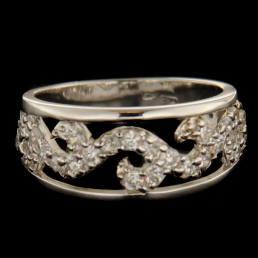 Levně Stříbrný prsten 62930