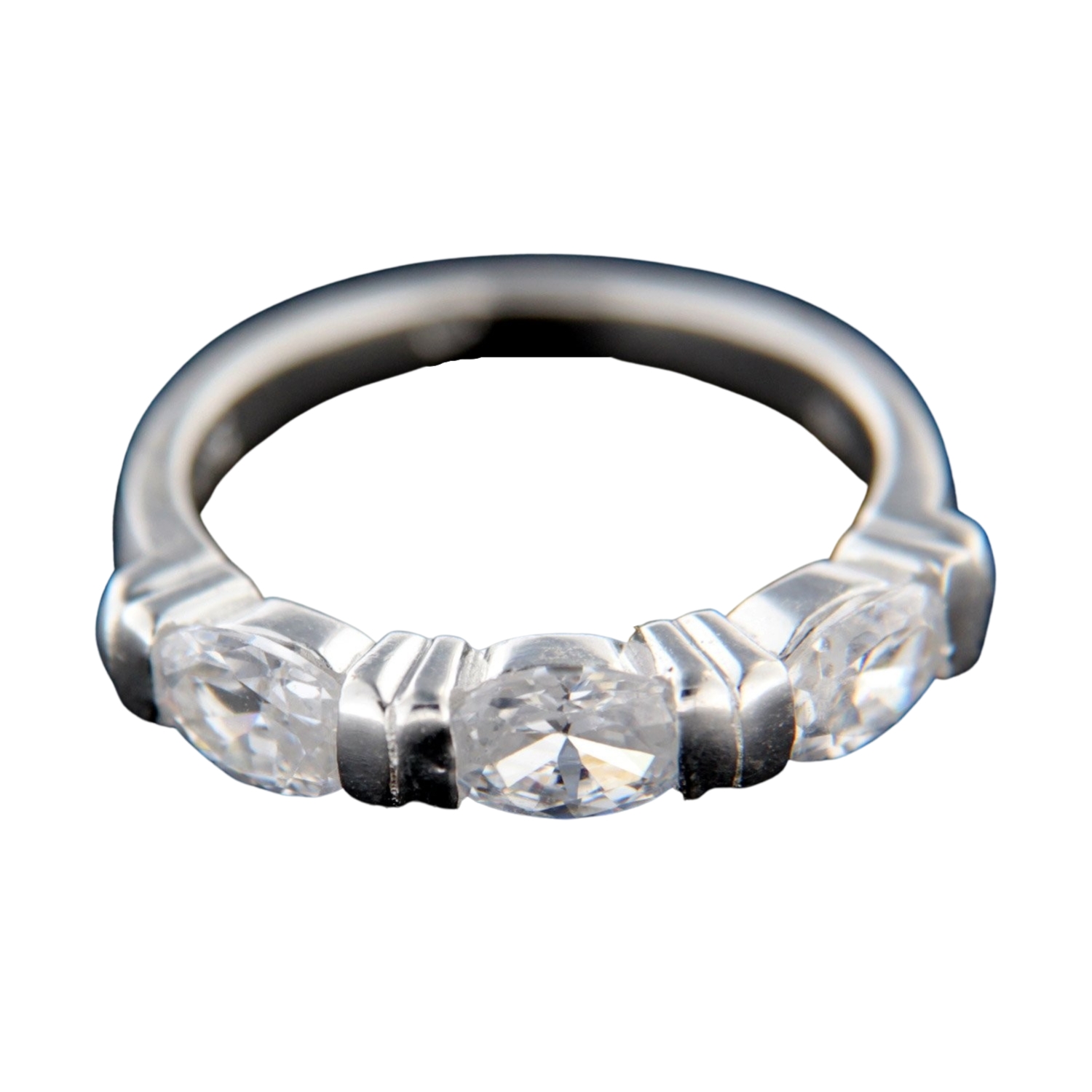 Levně Stříbrný prsten 14789
