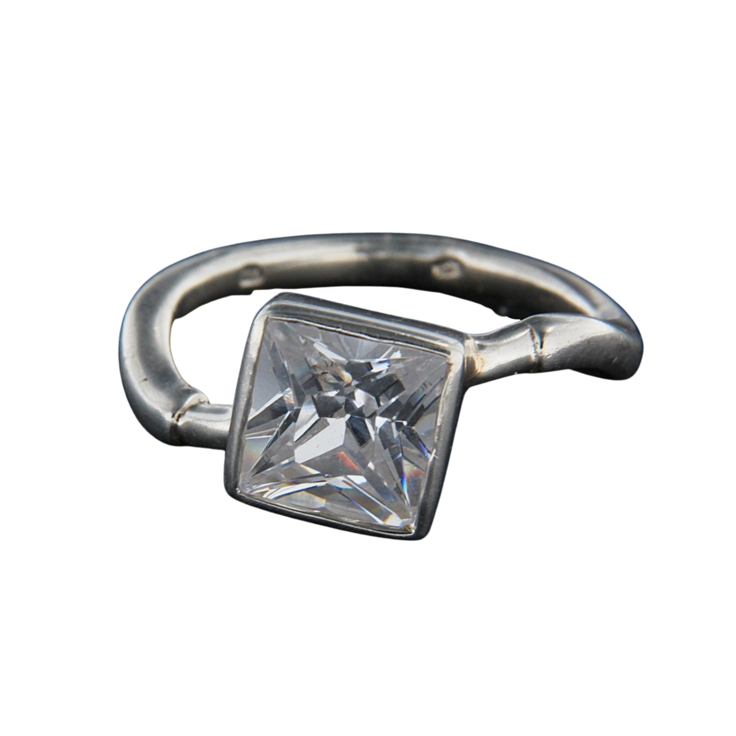 Levně Stříbrný prsten 14355