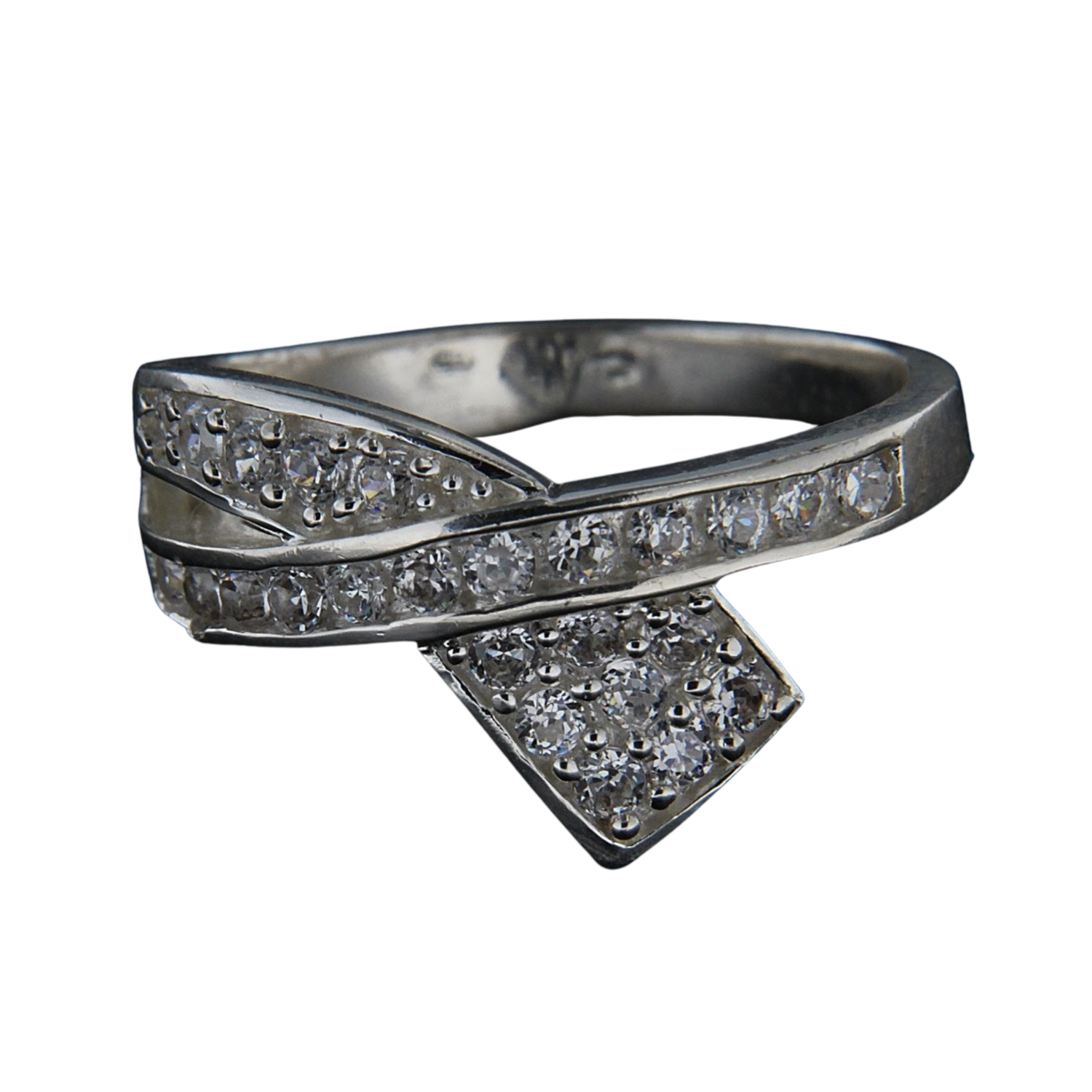 Levně Stříbrný prsten 14305