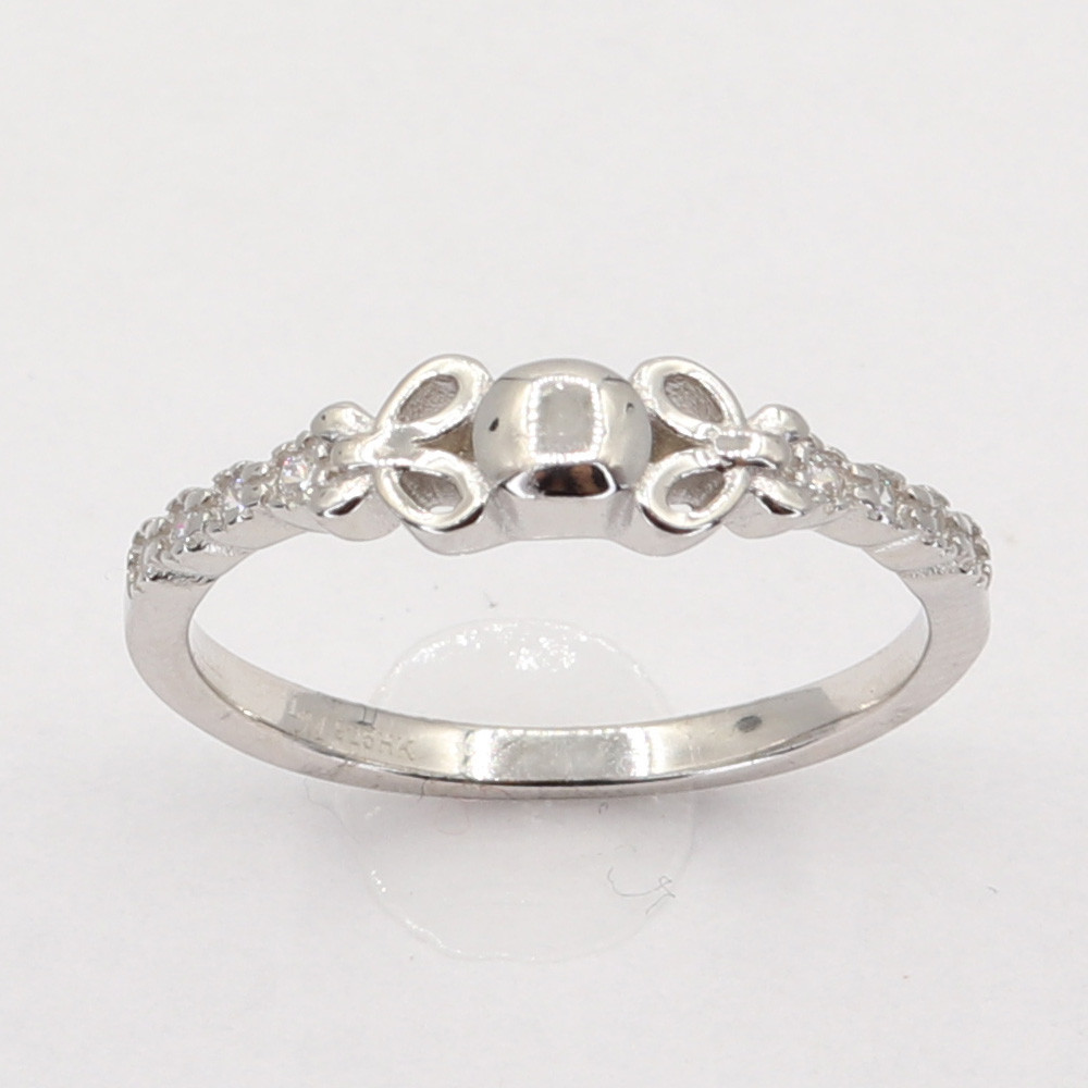 Levně Stříbrný prsten 105322