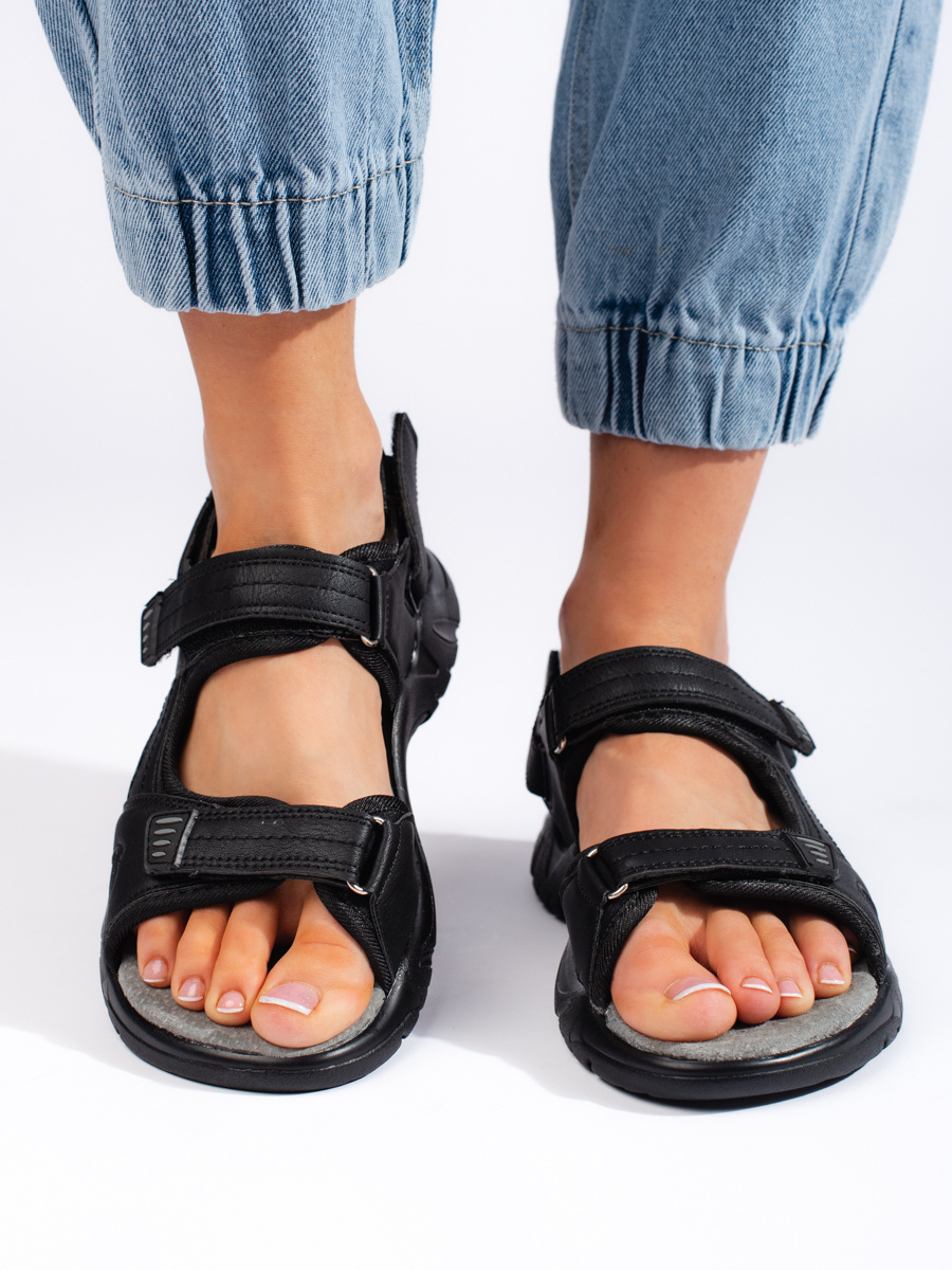 Trendy dámské sandály černé na plochém podpatku
